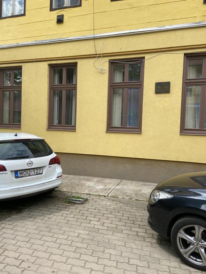 Senorita2 Maganszallas Miszkolc Zewnętrze zdjęcie